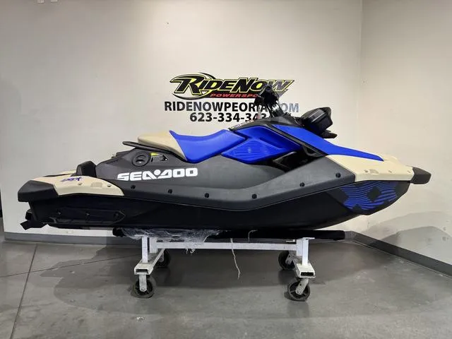 Slide: The Image of Sea-Doo Sparktrixx 2025 - 5