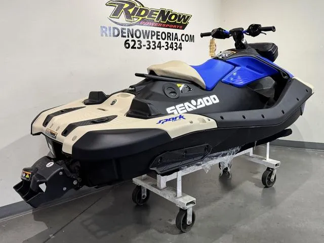 Slide: The Image of Sea-Doo Sparktrixx 2025 - 7