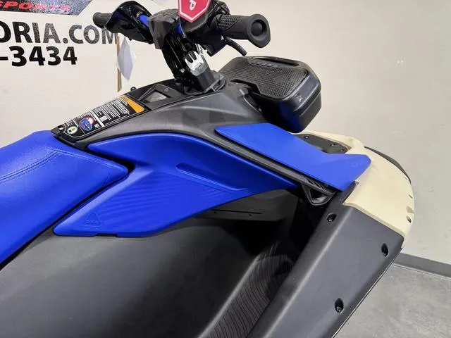 Slide: The Image of Sea-Doo Spark Trixx For 3 Rotax 900 ACE - 90 Ibr A 2025 - 12