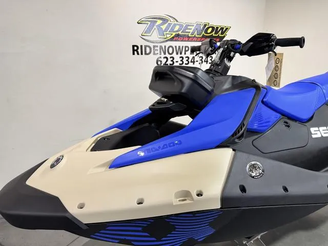 Slide: The Image of Sea-Doo Spark Trixx For 3 Rotax 900 ACE - 90 Ibr A 2025 - 14
