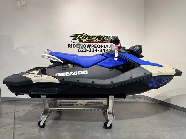 Slide: The Image of Sea-Doo Spark Trixx For 3 Rotax 900 ACE - 90 Ibr A 2025 - 4