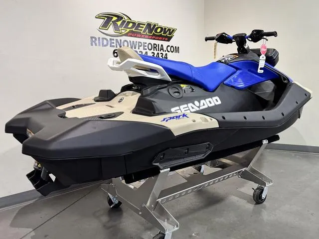 Slide: The Image of Sea-Doo Spark Trixx For 3 Rotax 900 ACE - 90 Ibr A 2025 - 6