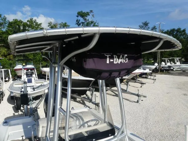 Slide: The Image of NauticStar 2200 Sport 2013 - 15