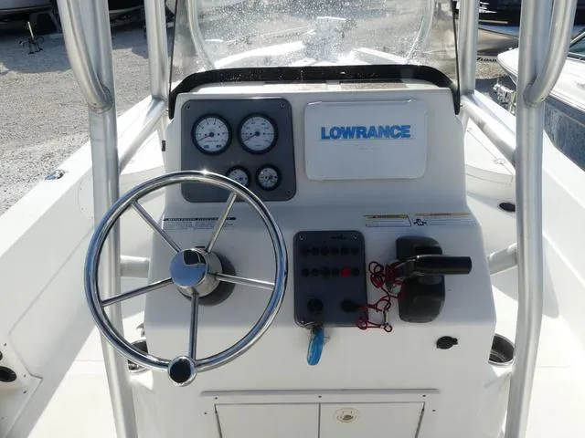 Slide: The Image of NauticStar 2200 Sport 2013 - 7