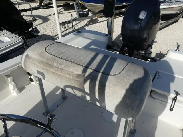 Slide: The Image of NauticStar 2200 Sport 2013 - 9