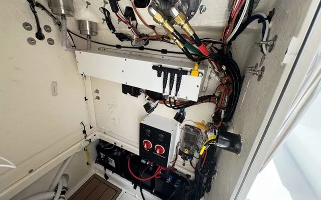 Slide: The Image of Bulls Bay 255 CC 2026 - 30