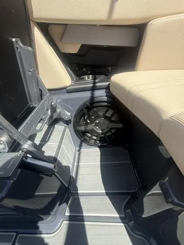 Slide: The Image of Supra SE 575 2023 - 18