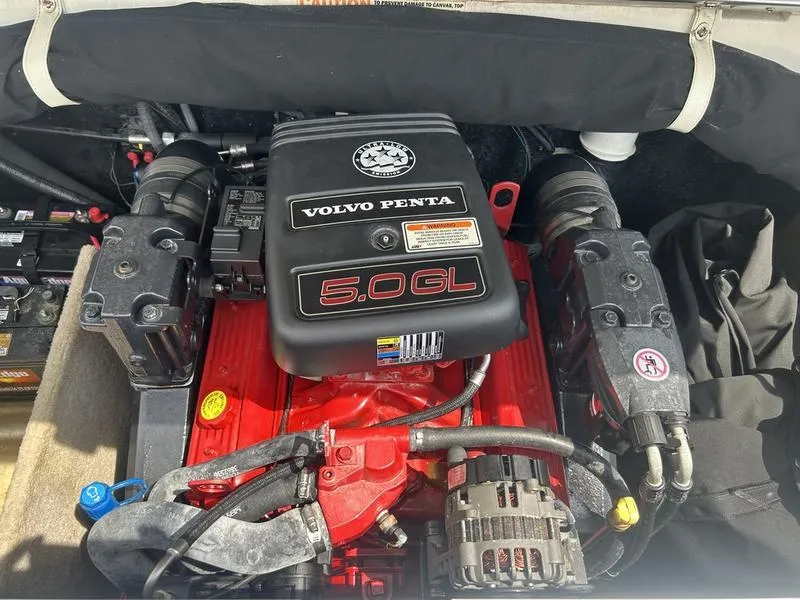 Slide: The Image of Volvo Penta 5.0GL engine in a 2007 Stingray 210LR boat. - 8