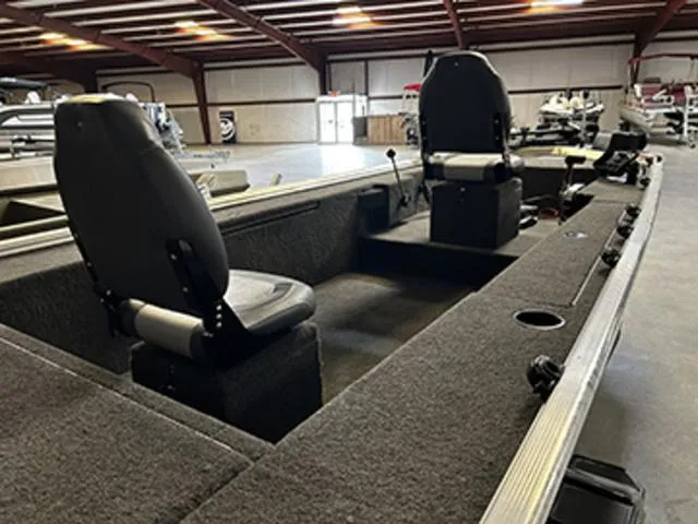 Slide: The Image of Lowe Skorpion Stick Steer 2021 - 10