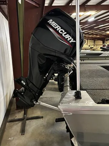 Slide: The Image of Lowe Skorpion Stick Steer 2021 - 12