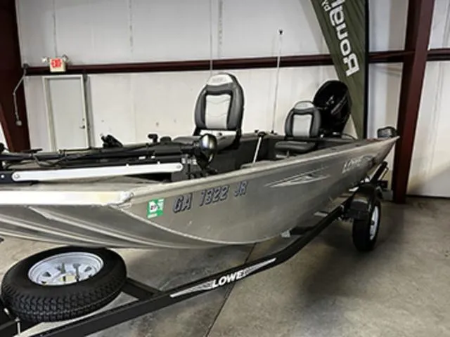 Slide: The Image of Lowe Skorpion Stick Steer 2021 - 6