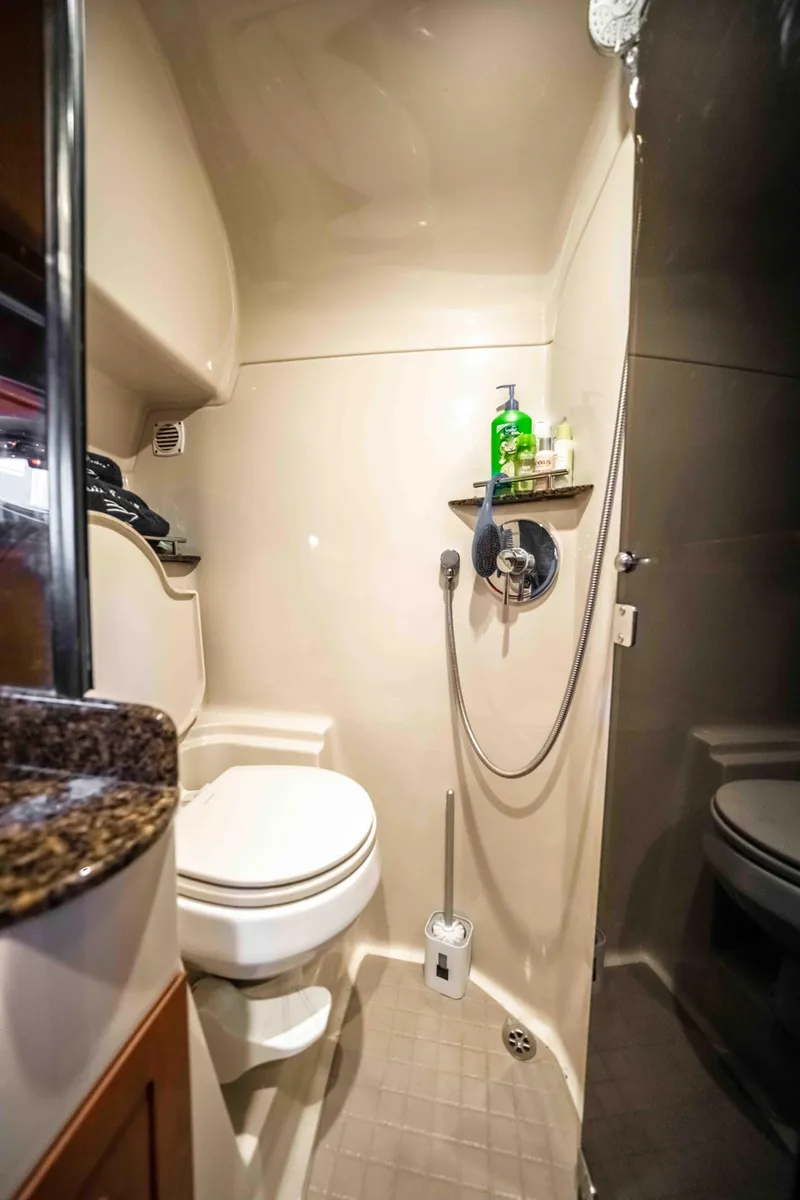 Slide: The Image of Four Winns 348 Vista 2006 - 50