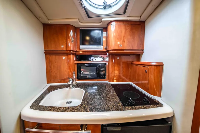 Slide: The Image of Four Winns 348 Vista 2006 - 52