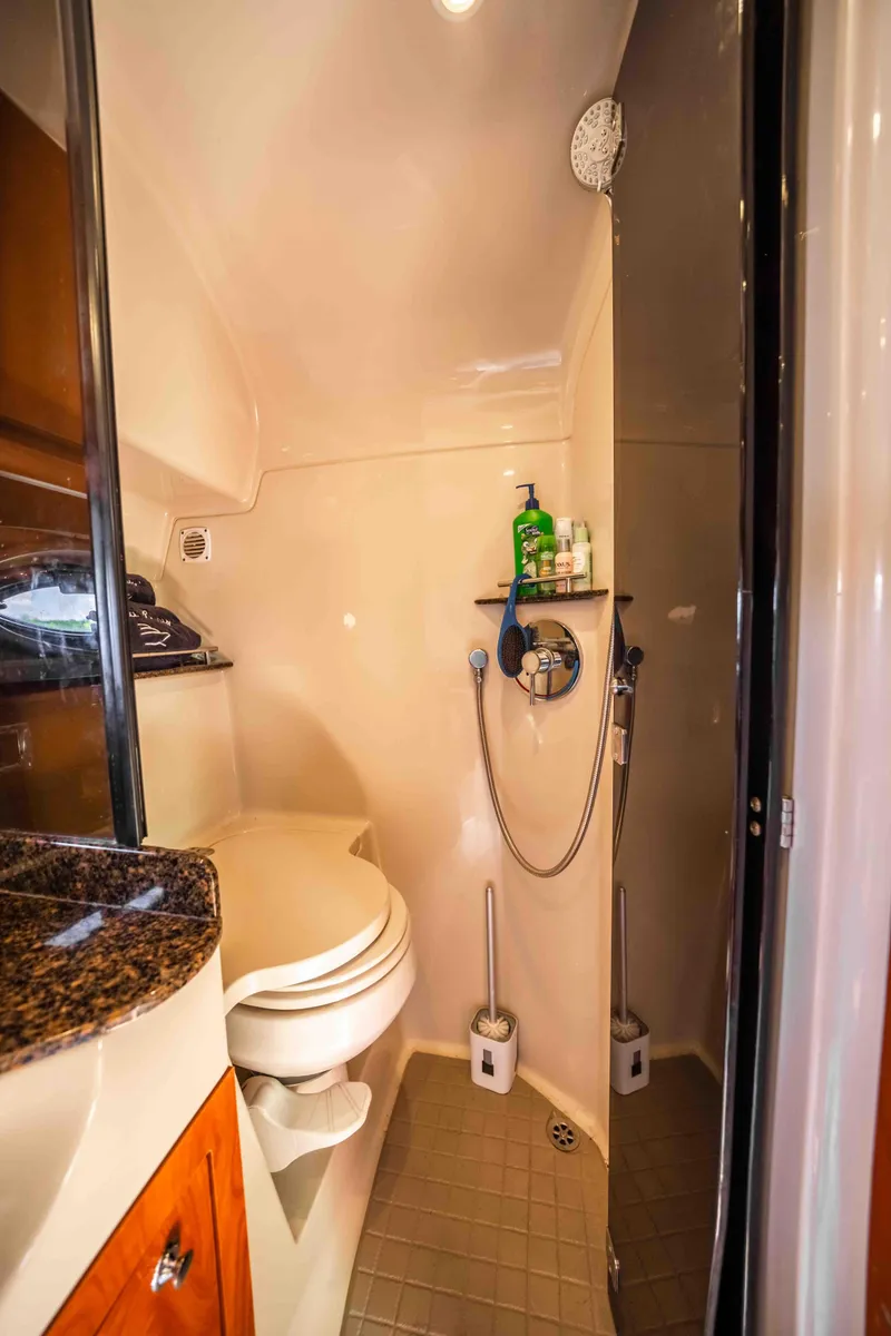 Slide: The Image of Four Winns 348 Vista 2006 - 63