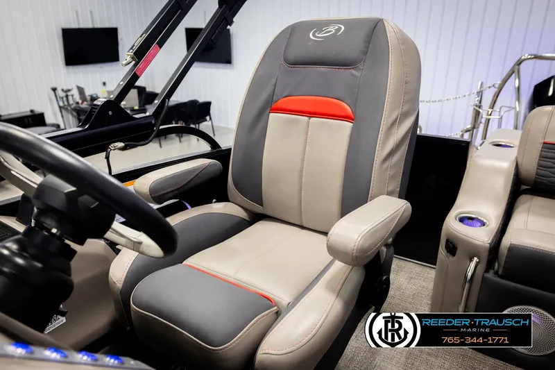 Slide: The Image of Captain's chair in 2023 Barletta 21 UC boat, featuring ergonomic design and premium materials. - 22