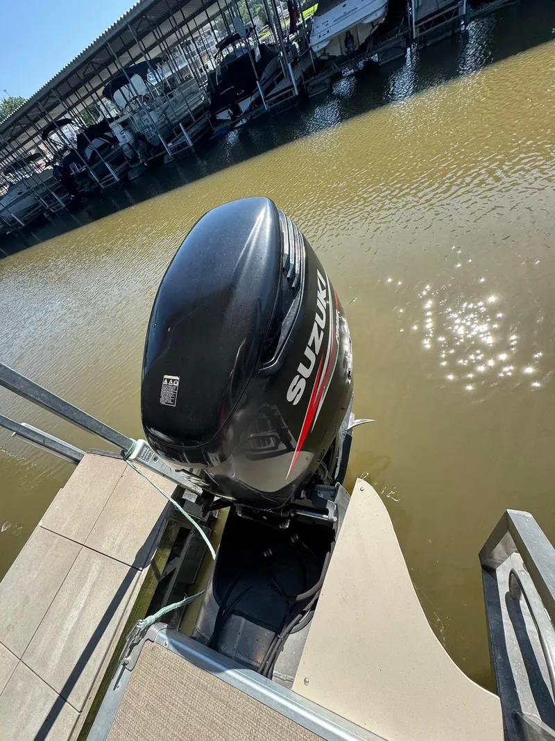 Slide: The Image of Premier 290 Grand View 2015 - 10