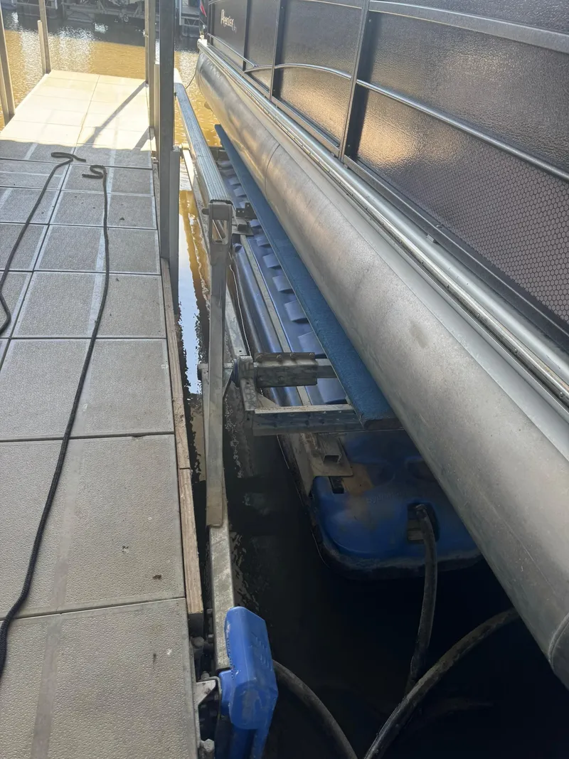 Slide: The Image of Premier 290 Grand View 2015 - 16