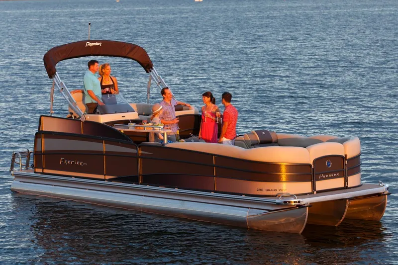 Slide: The Image of Premier 290 Grand View 2015 - 18