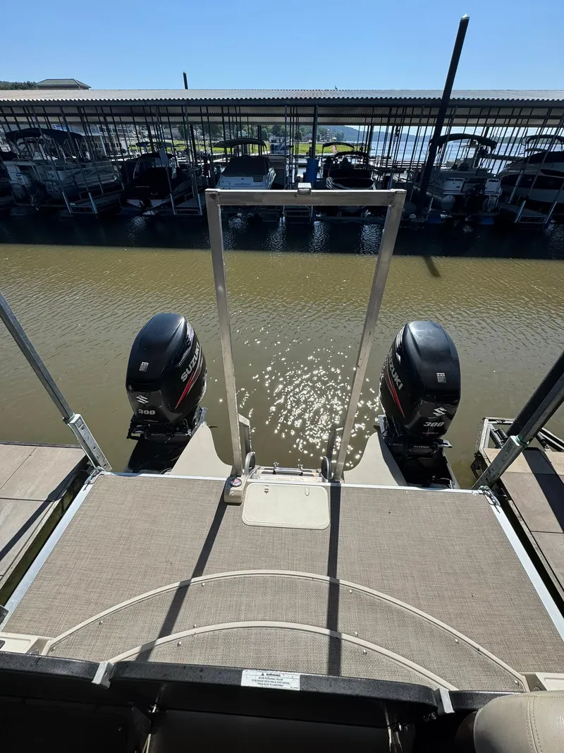 Slide: The Image of Premier 290 Grand View 2015 - 4