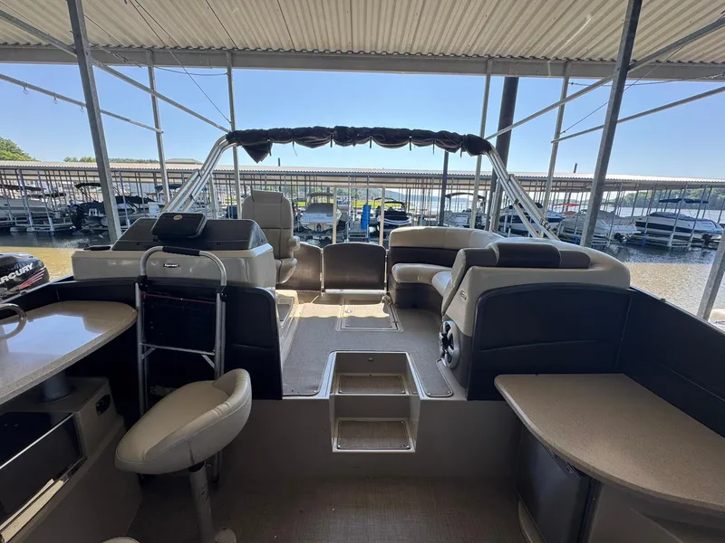 Slide: The Image of Premier 290 Grand View 2015 - 5