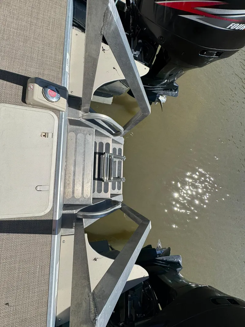 Slide: The Image of Premier 290 Grand View 2015 - 9