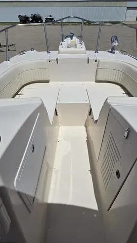 Slide: The Image of Grady-White X26 Tigercat 2000 - 11