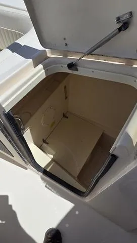 Slide: The Image of Grady-White X26 Tigercat 2000 - 13