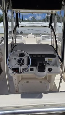 Slide: The Image of Grady-White X26 Tigercat 2000 - 8