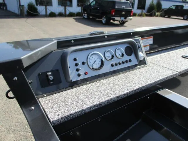 Slide: The Image of MirroCraft 170T 2023 - 6