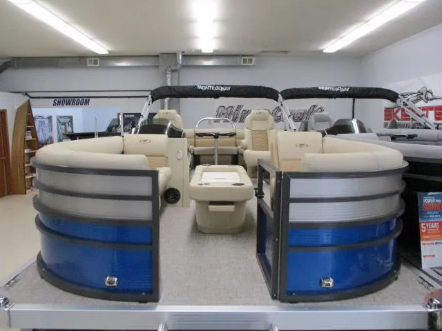 Slide: The Image of Montego Bay 8522-BR-DLX 2023 - 3