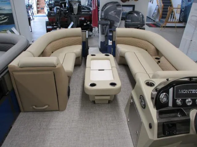 Slide: The Image of Montego Bay 8522-BR-DLX 2023 - 8