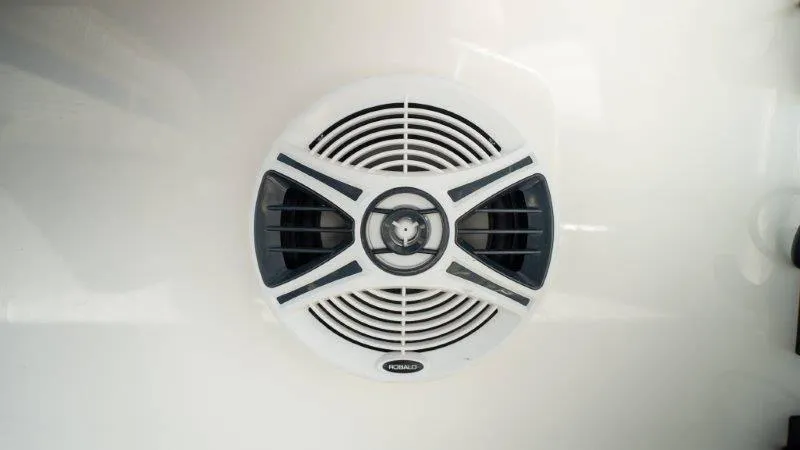 Slide: The Image of Robalo 260 Robalo 2015 - 13