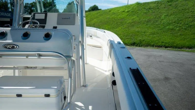 Slide: The Image of Robalo 260 Robalo 2015 - 36