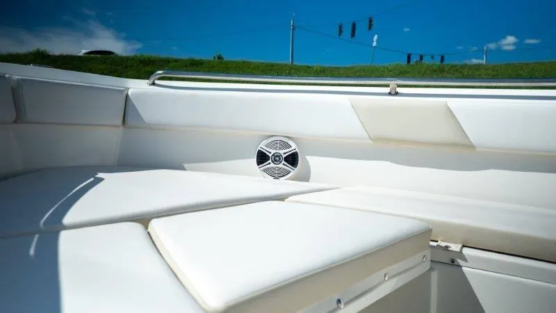 Slide: The Image of Robalo 260 Robalo 2015 - 40
