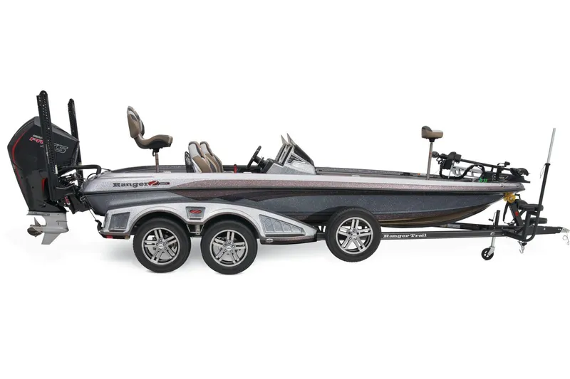 Slide: The Image of Ranger Z521R 2025 - 10