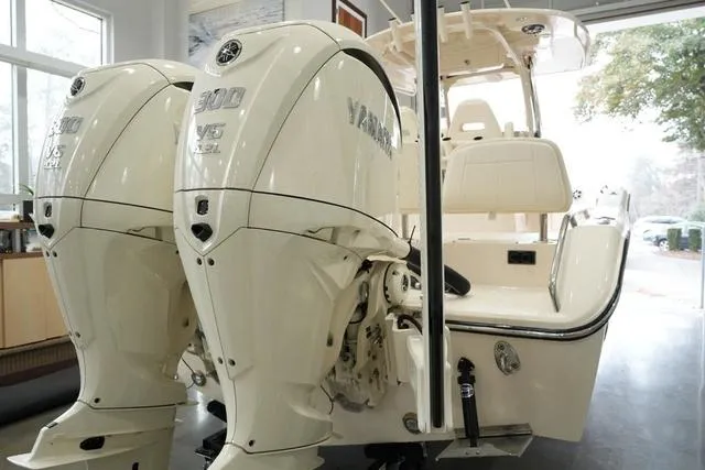 Slide: The Image of Grady-White 281 CE 2025 - 13