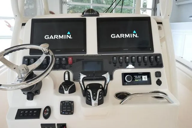 Slide: The Image of Grady-White 281 CE 2025 - 22