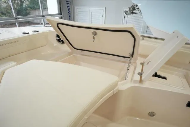 Slide: The Image of Grady-White 281 CE 2025 - 32