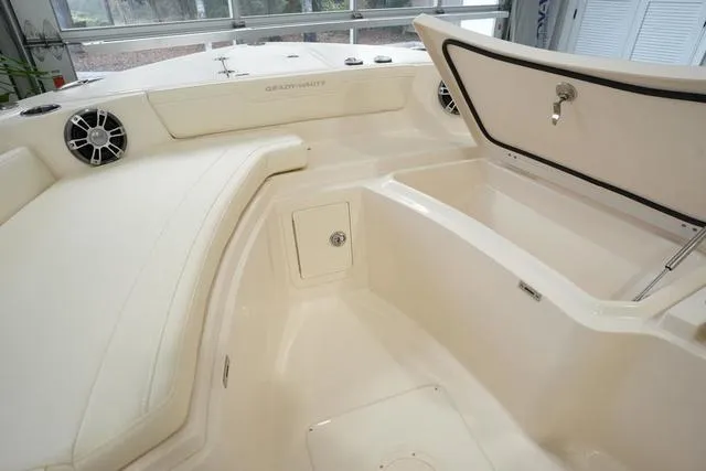 Slide: The Image of Grady-White 281 CE 2025 - 33