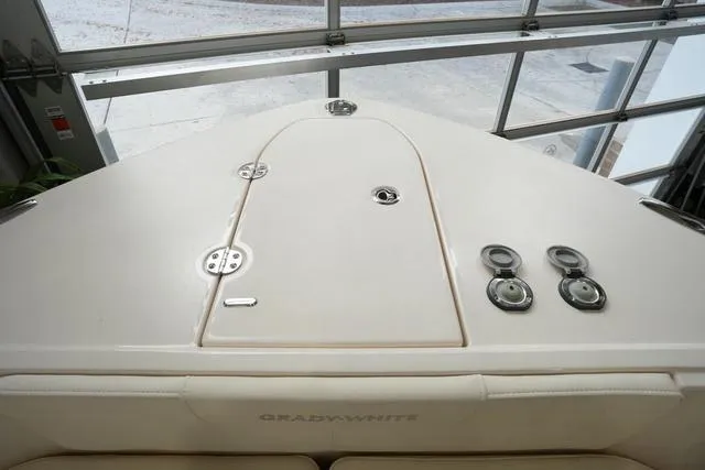 Slide: The Image of Grady-White 281 CE 2025 - 34