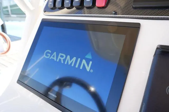 Slide: The Image of Grady-White 231 CE 2025 - 27