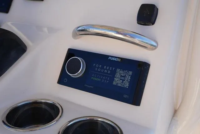 Slide: The Image of Grady-White 231 CE 2025 - 30