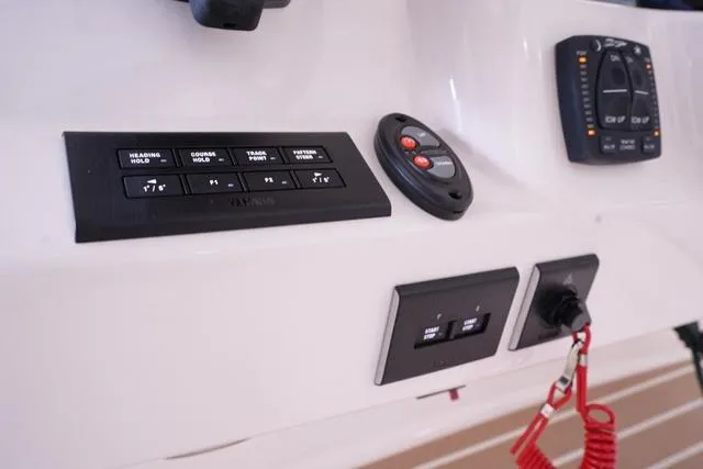 Slide: The Image of Grady-White 281 CE 2025 - 12