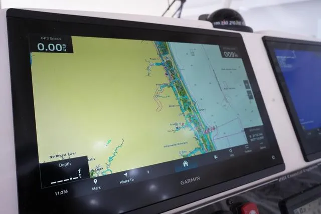 Slide: The Image of Grady-White 281 CE 2025 - 19