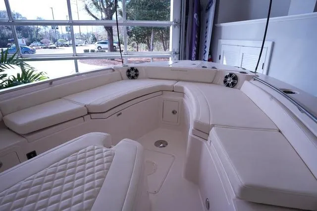 Slide: The Image of Grady-White 281 CE 2025 - 29