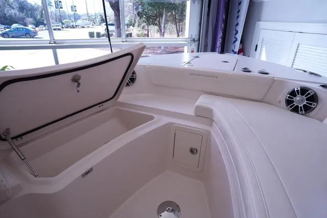 Slide: The Image of Grady-White 281 CE 2025 - 30