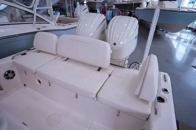 Slide: The Image of Grady-White 281 CE 2025 - 4