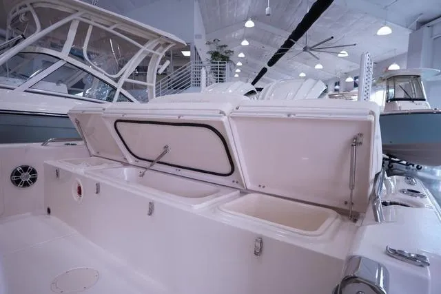 Slide: The Image of Grady-White 281 CE 2025 - 5