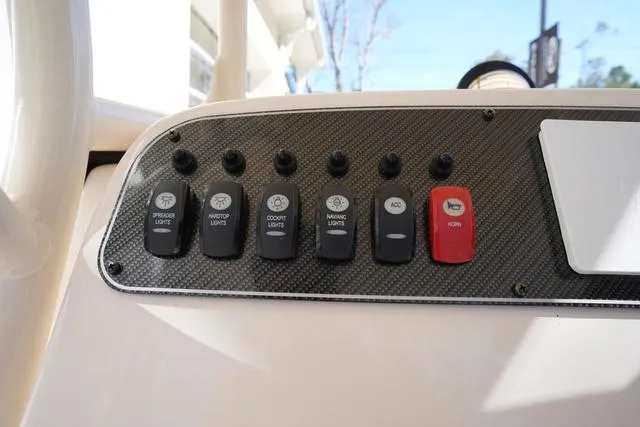 Slide: The Image of Grady-White 231 CE 2025 - 14