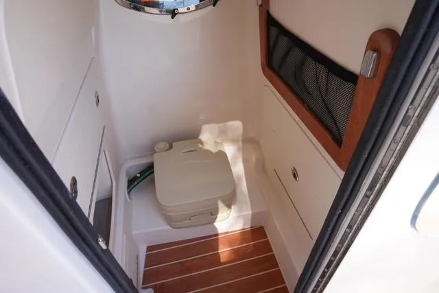 Slide: The Image of Grady-White 231 CE 2025 - 18